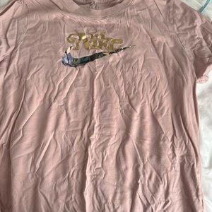 Nike top
